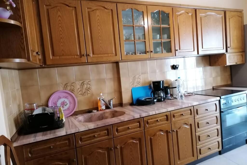 Debby'S Central Apartment Kavala Exterior photo